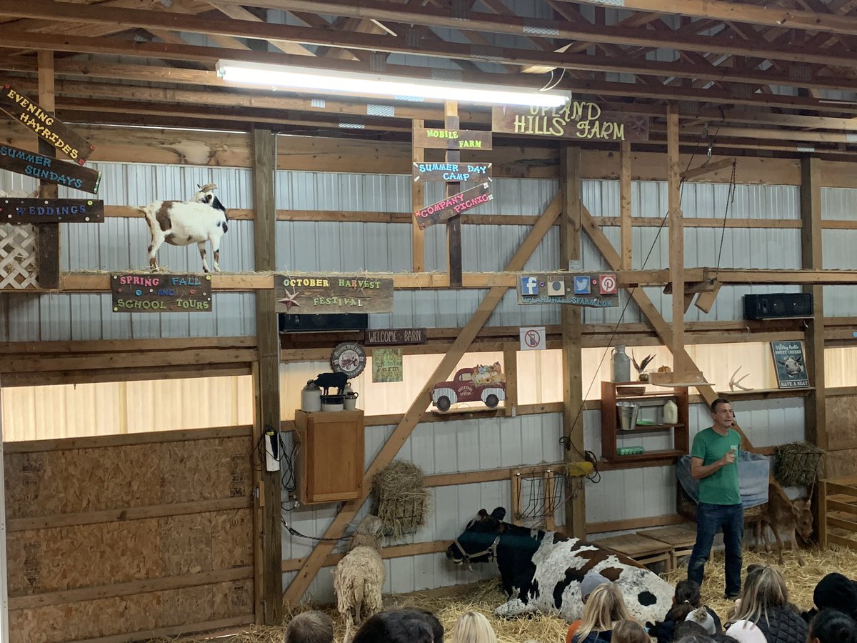 SlusherKinder's tweet photo. We had a BLAST at @uplandhillsfarm!! Thank you for a fantastic day! What an awesome field trip!! 🐑🐄🐓🐖🐐 https://t.co/Cy6sAwGlGC