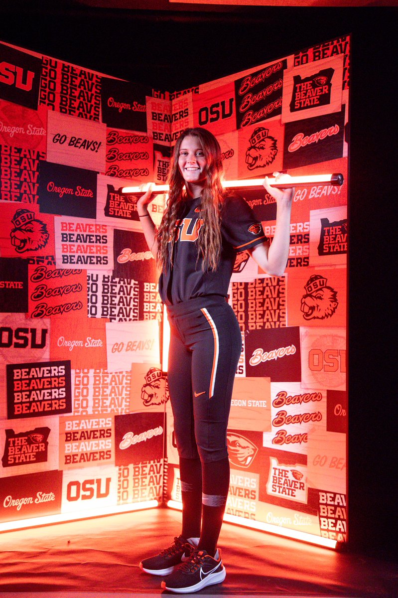 Laney_Johnson_'s tweet photo. Thank you @BeaverSoftball for the amazing official visit this past weekend. I loved learning more about OSU softball and the incredible coaching staff. It was definitely one for the books!!🧡🖤@lauraberg44 @Shellypro1 @d1vision_sb https://t.co/eEMm5uPoju
