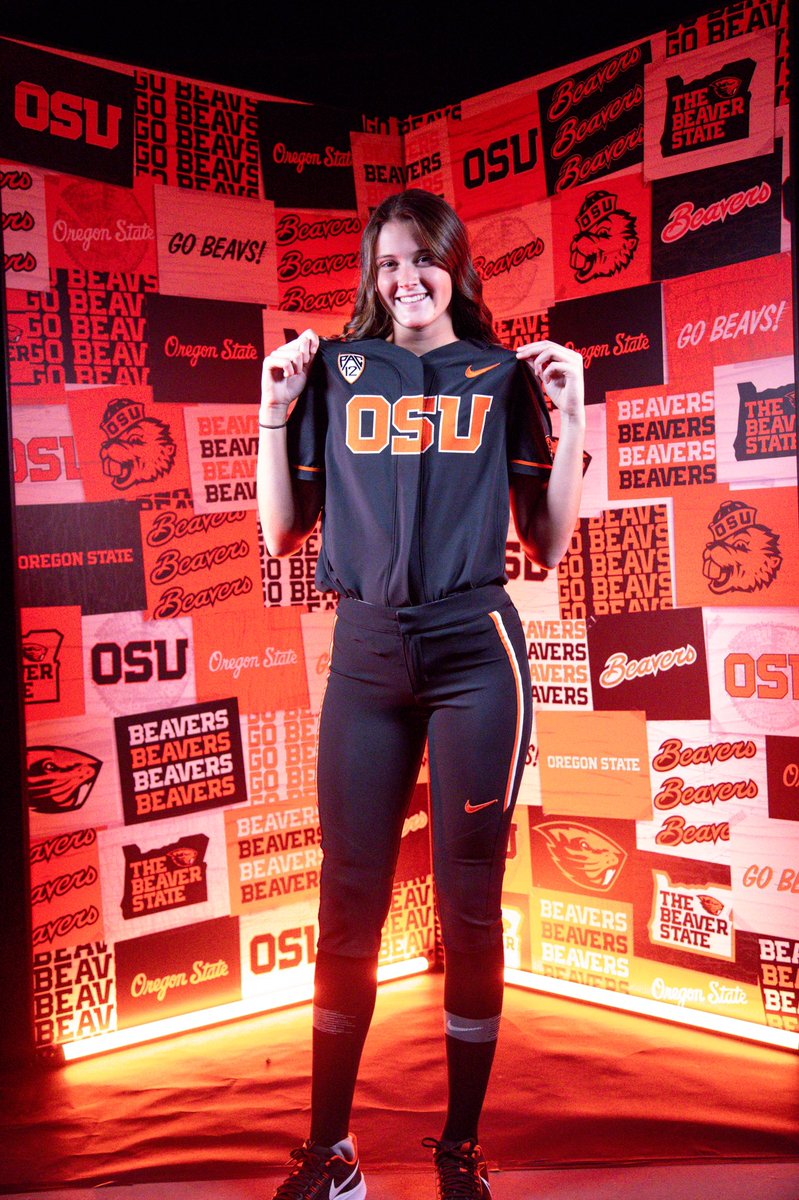 Laney_Johnson_'s tweet photo. Thank you @BeaverSoftball for the amazing official visit this past weekend. I loved learning more about OSU softball and the incredible coaching staff. It was definitely one for the books!!🧡🖤@lauraberg44 @Shellypro1 @d1vision_sb https://t.co/eEMm5uPoju