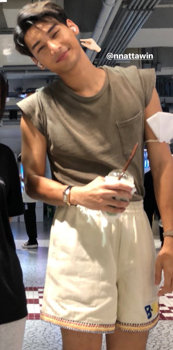 mileapoec's tweet photo. Yo no quiero vestirme como las chicas de mi edad, yo quiero vestirme como Apo 😭

@Nnattawin1 ; #Nnattawin ; #มายอาโป https://t.co/tNgelylQFy