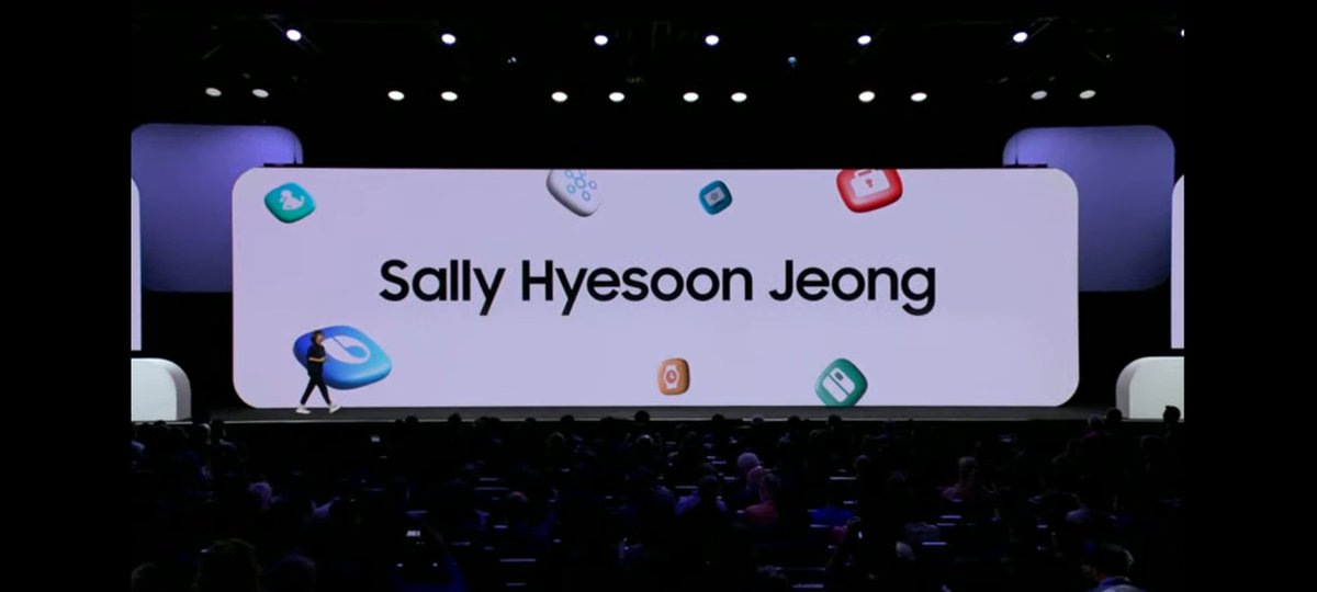 choehau_ara's tweet photo. Sally is back !!!! π€©
One UI β€οΈβπ₯
#Hellosdc22 https://t.co/DXz9W1TRUQ