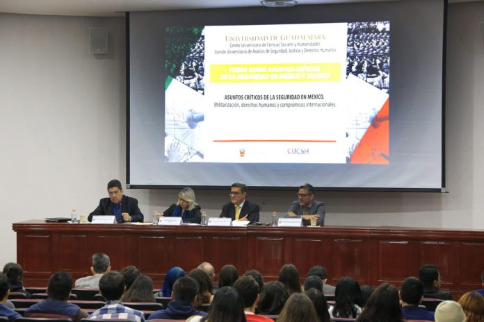 monitoruniversi's tweet photo. MILITARIZACIÓN Y GUARDIA NACIONAL: MÁS VIOLENCIA Y VIOLACIÓN A DERECHOS HUMANOS: EXPERTOS EN LA UDEG. @udg_oficial @RadioUDGGuzman @CUSur_UdeG @CUCosta @CUCEA_OFICIAL @cuci_oficial @CUCSur @Prensa_UdeG @FEU_UdeG @CUAltos  https://t.co/1ZU5DR32FX a través de @monitoruniversi https://t.co/3J1zwbYjxi