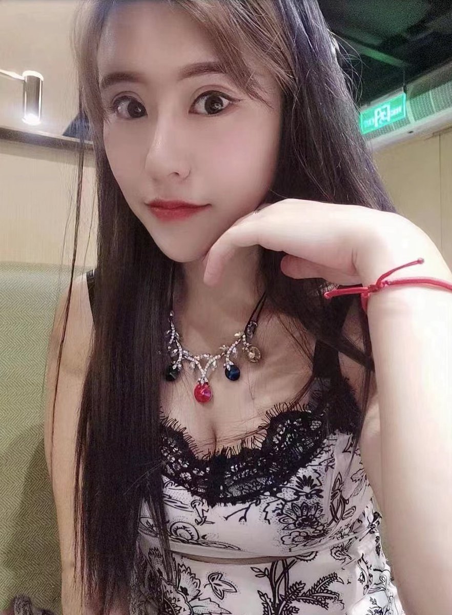 yanyan32751271's tweet photo. 100%真人射交，姬圈最大的交友盲盒，「反差婊」「福利姬」线上线下满足全部需求。 里面都是很骚的妹妹，才一元一次 花几块钱去找几个小母狗晚上帮你打发吧！快打开vx（微信）扫一扫 https://t.co/ACj7FlDO22