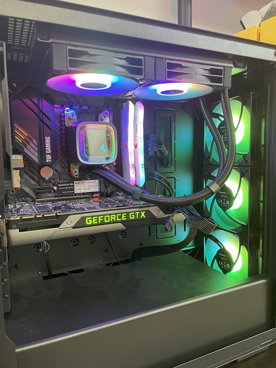 Toastybros tweet media