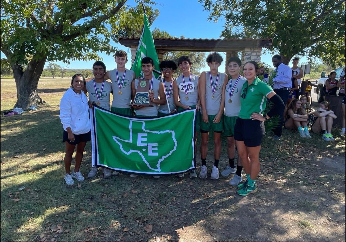 KelseyFillmon's tweet photo. 🥇District Champions!🥇 https://t.co/YGgqcX10fk
