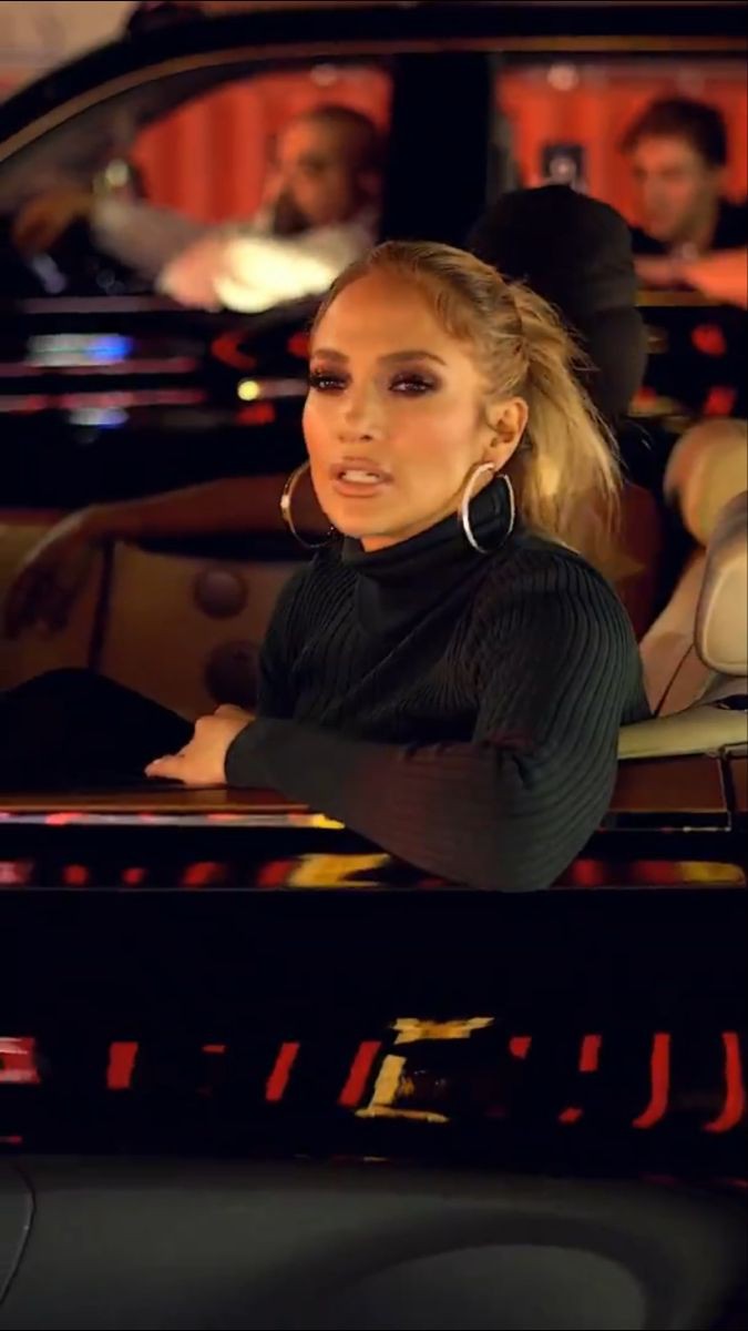 LopezHishem's tweet photo. She's the most iconic legend 🤍
@JLo #JLo #jlobooty #JenniferLopez #bennifer https://t.co/AdzloO95be