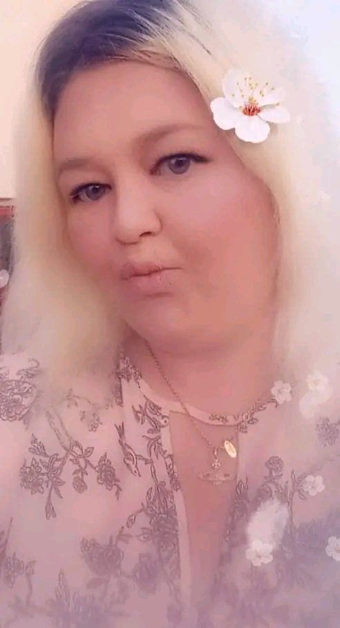EmmaMurdie2's tweet photo. #throwbackselfie ❤🤳 https://t.co/iZFDVGLjFE