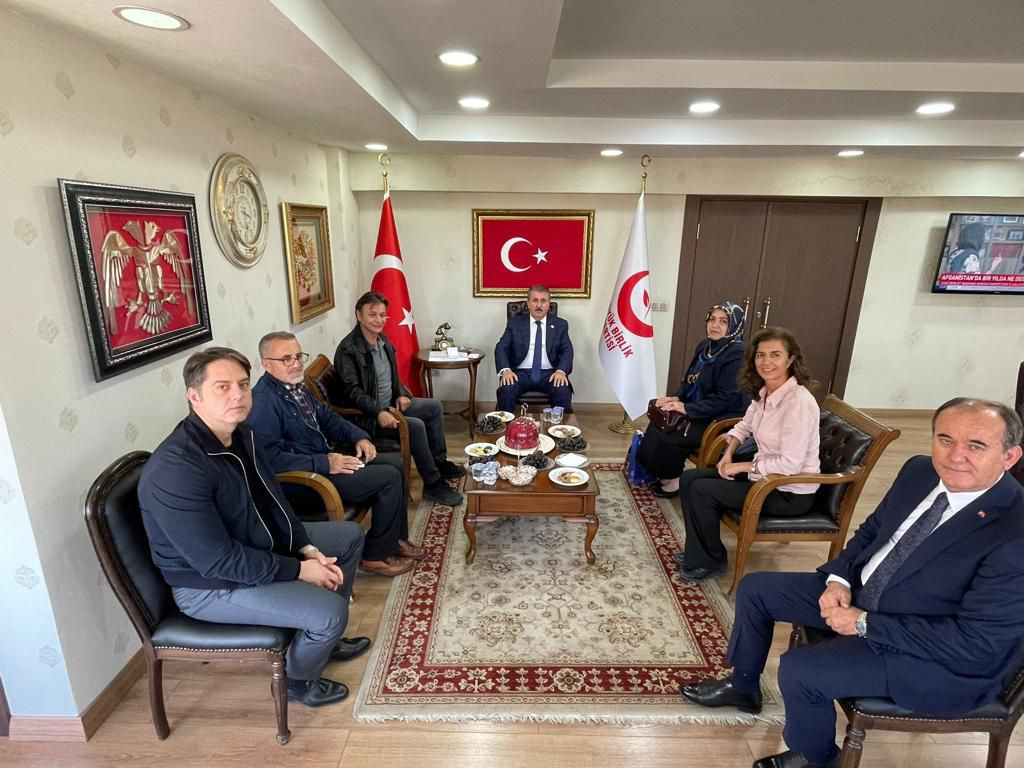 Sayın <a href="/Mustafa_Destici/">Mustafa Destici</a> ve sayın <a href="/AlaattinCakir07/">Alaattin Ç A K I R 🇹🇷</a> biz imar mağdurlarını kabul ettikleri için, bizleri dinleyip destek verdikleri için çok teşekkür ediyoruz. 6 Milyon mağdurun sesi oldular. Allah yar ve yardımcısı olsun. 
<a href="/mustafaelitas/">Mustafa Elitaş</a>
#AnkaradanHaberBekliyoruz