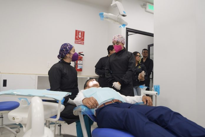 monitoruniversi's tweet photo. Abre la @UABC_oficial  el Centro Universitario de Educación en la Salud. @FundacionUABC @DerechoUabc @uabctvCEPA @GacetaUABC @prensaensenada @LaMejorEnsenada @ZETATijuana @EXAFMTIJUANA  https://t.co/bYJIEzy8nJ a través de @monitoruniversi https://t.co/UuIsjDqhHR