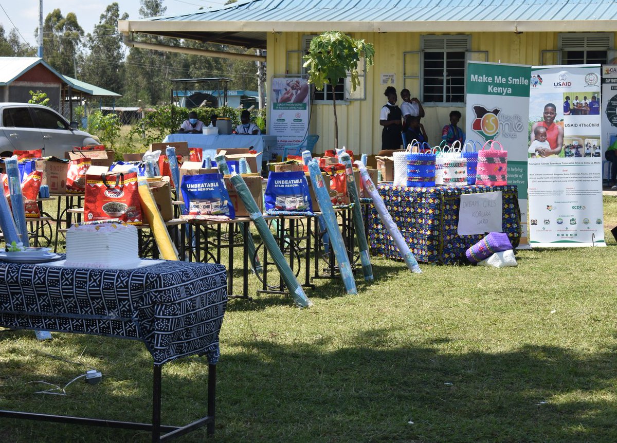 mms_kenya's tweet photo. #InternationalGirlChildDay 
Our craft center officially handed over business startup kits and gift packs from @Unilever to the graduates supported through USAID 4TheChild project.

Asante Senator @ProfOjiendaTom for gracing the event.
@ampath
@UliraJackson @Mitenga https://t.co/2MyGlYvrsN