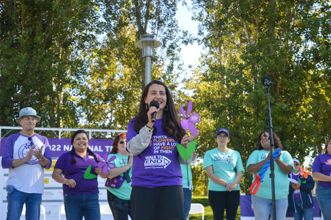AlzCaCentral's tweet photo. Join us in thanking @MoniqueLimonCA for her leadership & commitment to supporting those impacted by Alzheimer's, authoring SB 861 and co-authoring AB 1618 this year.
Let's continue this work together to ensure that California provides #Care4ALZ. https://t.co/264hH9a91s