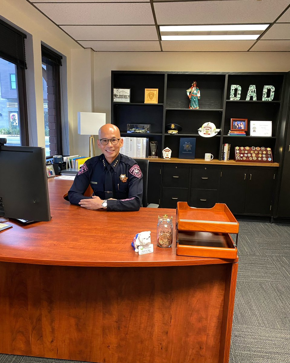 SunnyvaleChief's tweet image. Sadly, one in 8 women and one in 833 men will be diagnosed with #BreastCancer in their lifetime. I’m sporting our @SunnyvaleDPS #PinkPatch this month in support of the fighters, the survivors, and all of the lives lost to breast cancer. This is a tradition and a cause I love.