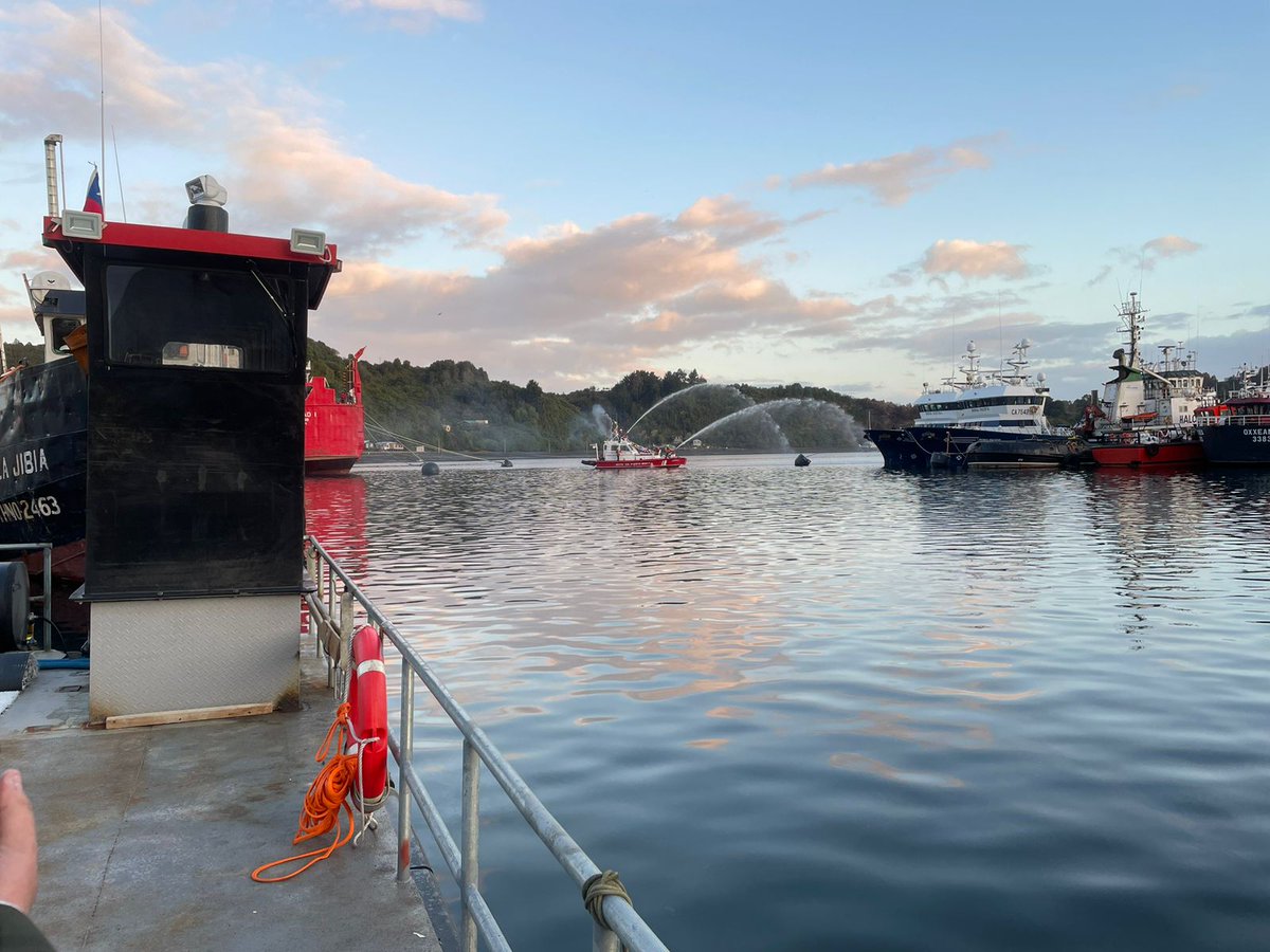 SextaCiaCBPM's tweet image. Hoy es un día Histórico para nuestra compañía, durante la ceremonia de nuestro Aniversario N 97, hemos recibido oficialmente la Unidad Marítima "Comandante Alberto Scholtbach", la que fue bendecida y bautizada. 
#PuertoMontt @CBPMO @BomberosdeChile @consejo10 @Radio_bomberos