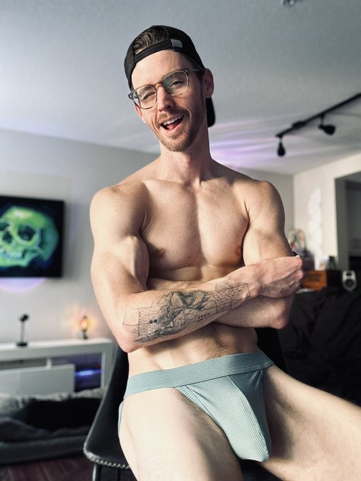 Somehow this was the best one. 😄 https://t.co/1Crc2tx5bo