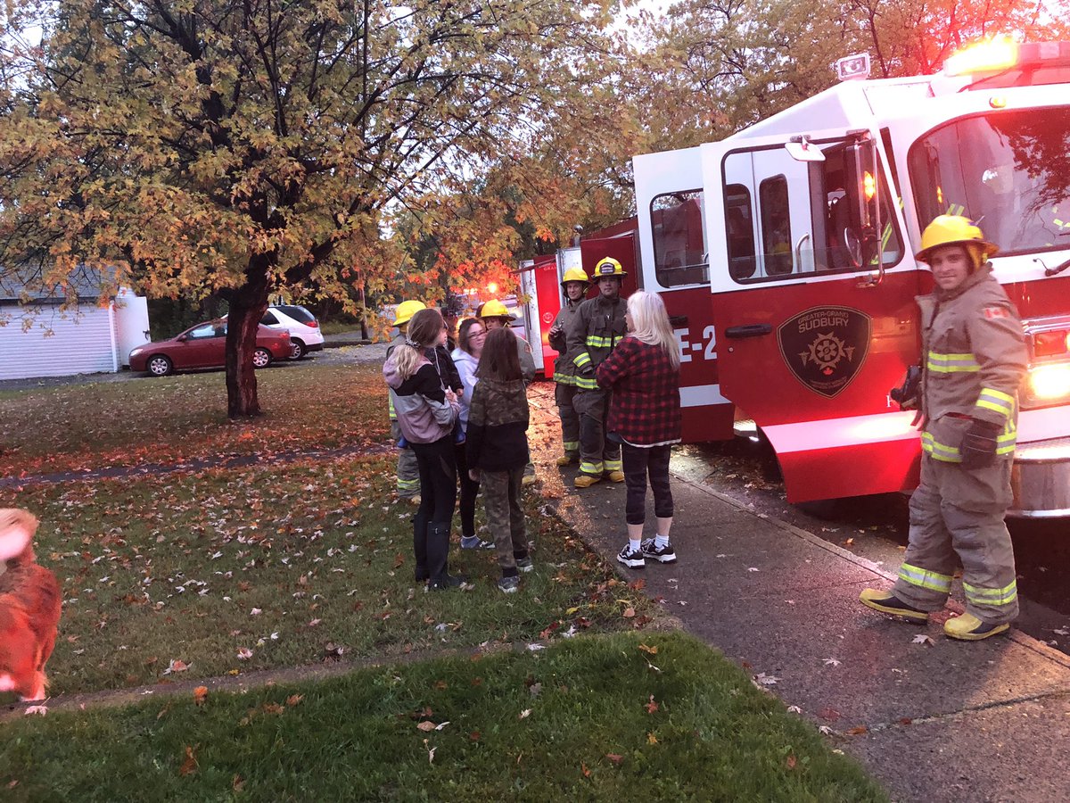 CGSFireServices's tweet photo. Garson tonight with St 20 Volunteers and our Senior Fire Education Officer and Senior Fire Prevention Officer- practicing family home escape plans - great job by all - #FirePreventionWeek  #smokealarmssavelives #practicehomeescspeplan @GreaterSudbury @JesseOshell @joenicholls747 https://t.co/dvzBcq9KXc