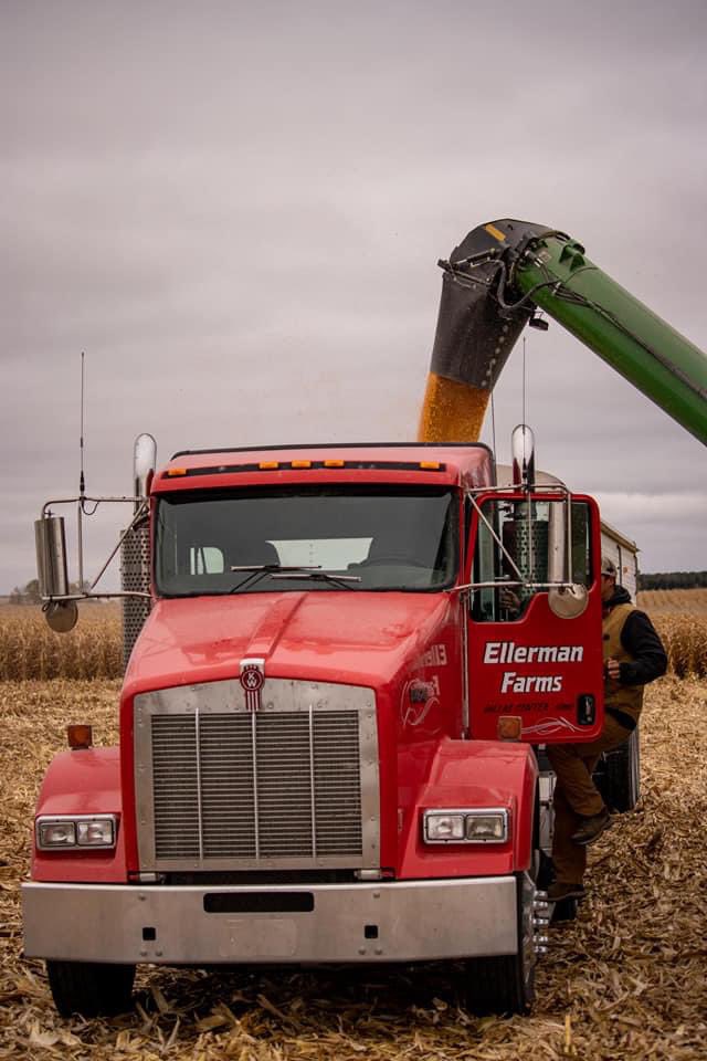 Lori Thomas tweet media