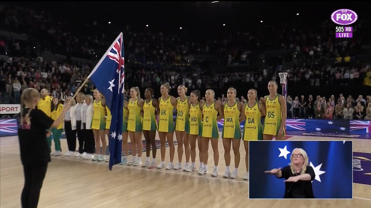 Charlotte_SLPs's tweet photo. Loved watching the @AussieDiamonds and @ammnamensmixed yesterday and see the inclusivity of the sport, highlighted in women, men and mixed international netball! Loved even more both national anthems were sung and signed at the start 💛💚 #speechpathology #GoShspeech #GoNetball https://t.co/kKLdblQMGU