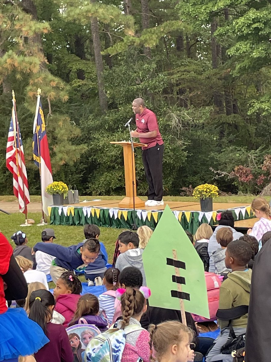 Walk to School 2022 was wonderful!  Thanks to <a href="/athensdriveband/">Athens Drive Band</a>, ADHS dance team and <a href="/LeVelleMoton/">LeVelle Moton</a>  for an inspiring morning. #bewilling #youarevaluable