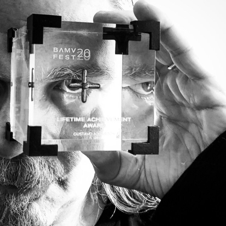 GarzonKinoeye13's tweet photo. Buenos Aires Music Video Festival Lifetime Achievement Award. Premio a La Trayectoria. Gracias!!! #director #filmdirector #directordecine #filmmaker #guionista #screenwriter #Madrid #España #nuevohogar #newbeginnings #listo #ReadyToWork #LosAngeles #bamfest #spots #peliculas https://t.co/ATbCm7rPe4