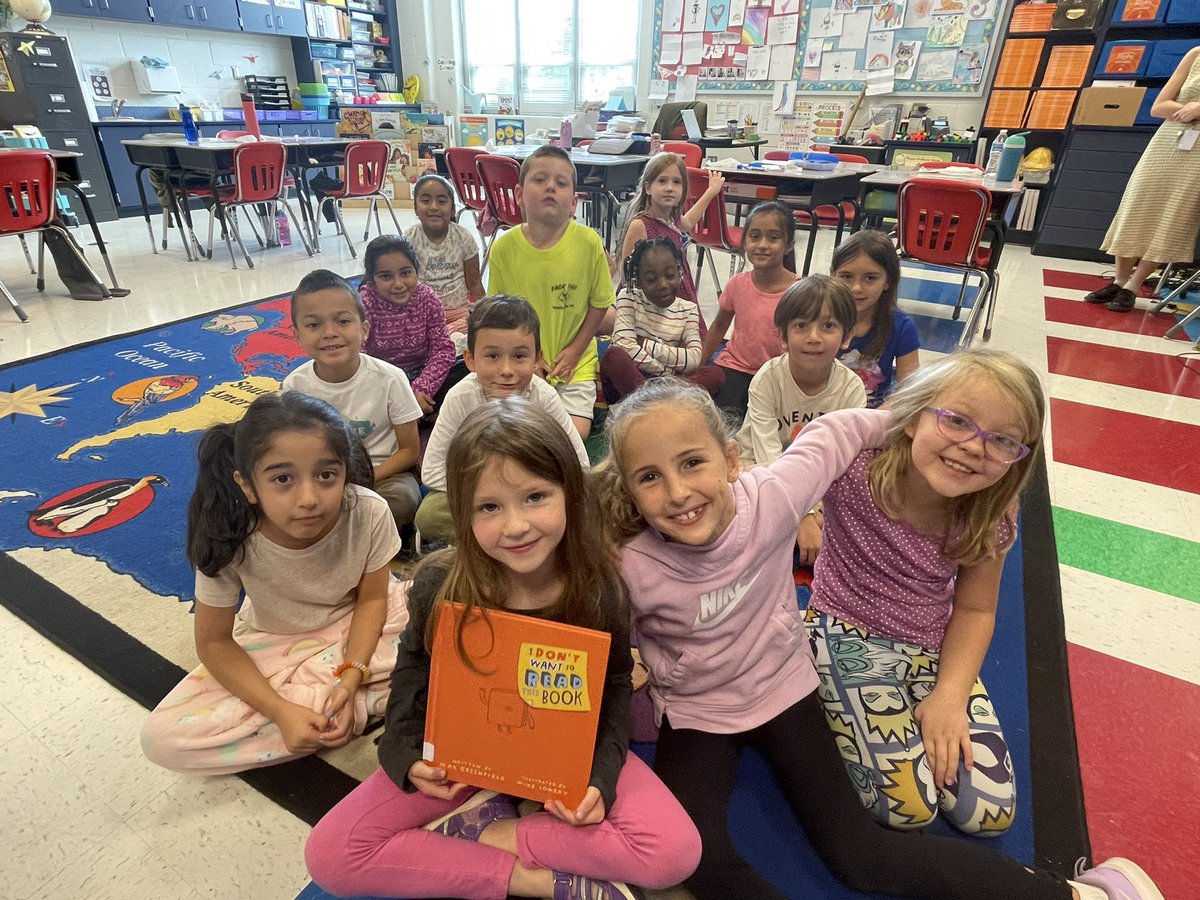 AndrewBuchheit's tweet photo. It was fun reading this book to some of our classes: I Don’t Want To Read This Book. @iamgreenfield #TimberwolvesROCK https://t.co/rNHV11ymNR