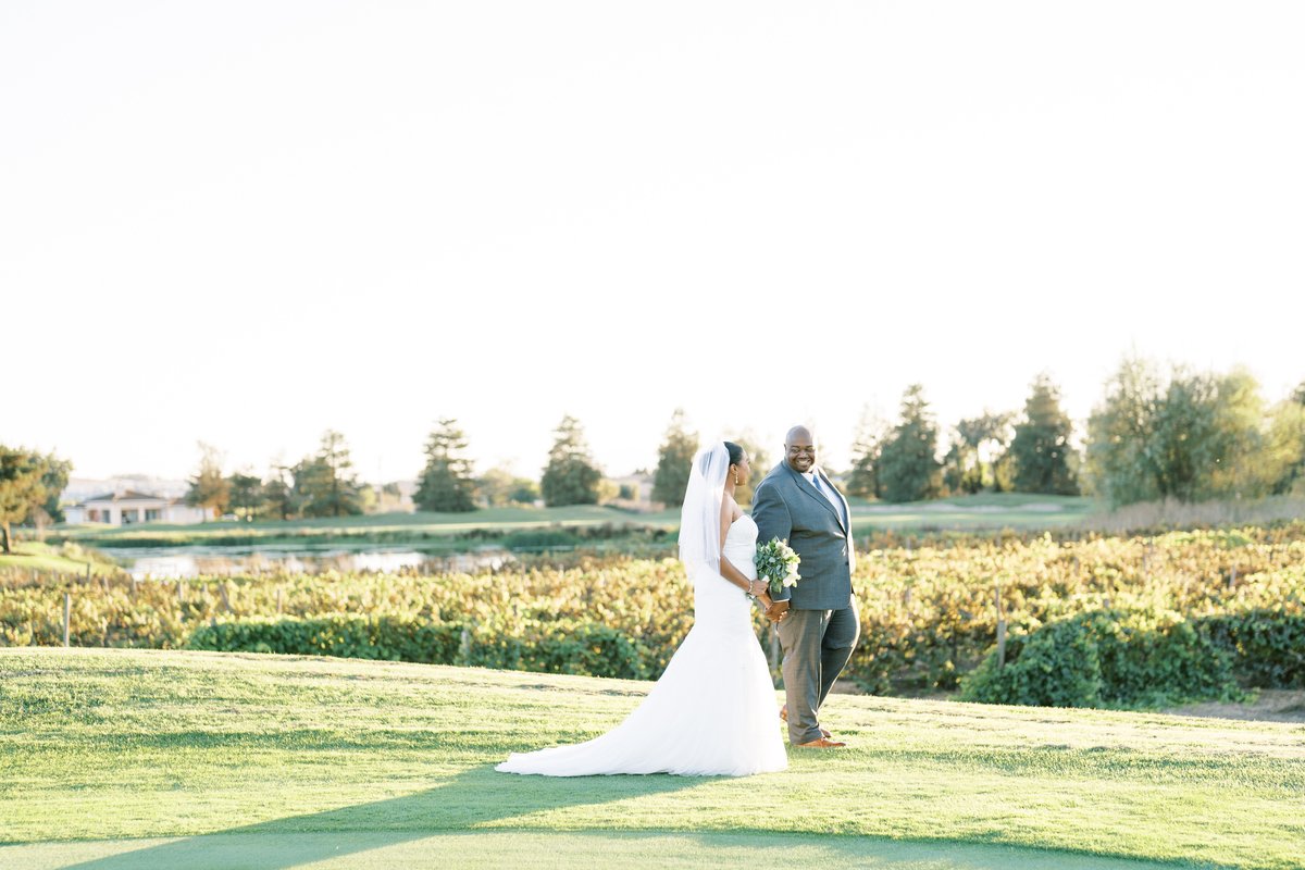 EagleVinesGC's tweet photo. #WeddingWednesday We just love these photos from Deidree and Shanley's wedding back in September✨ Congratulations to you two and thank you for choosing Eagle Vines for your special day!💖💒💍

📸 @reginakpopova https://t.co/pYj8u9luIg
