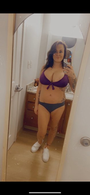 I will be in LA next week available Tuesday the 18wed the 19. To shoot content . Email me to meet TheRealbrandy2022@gmail