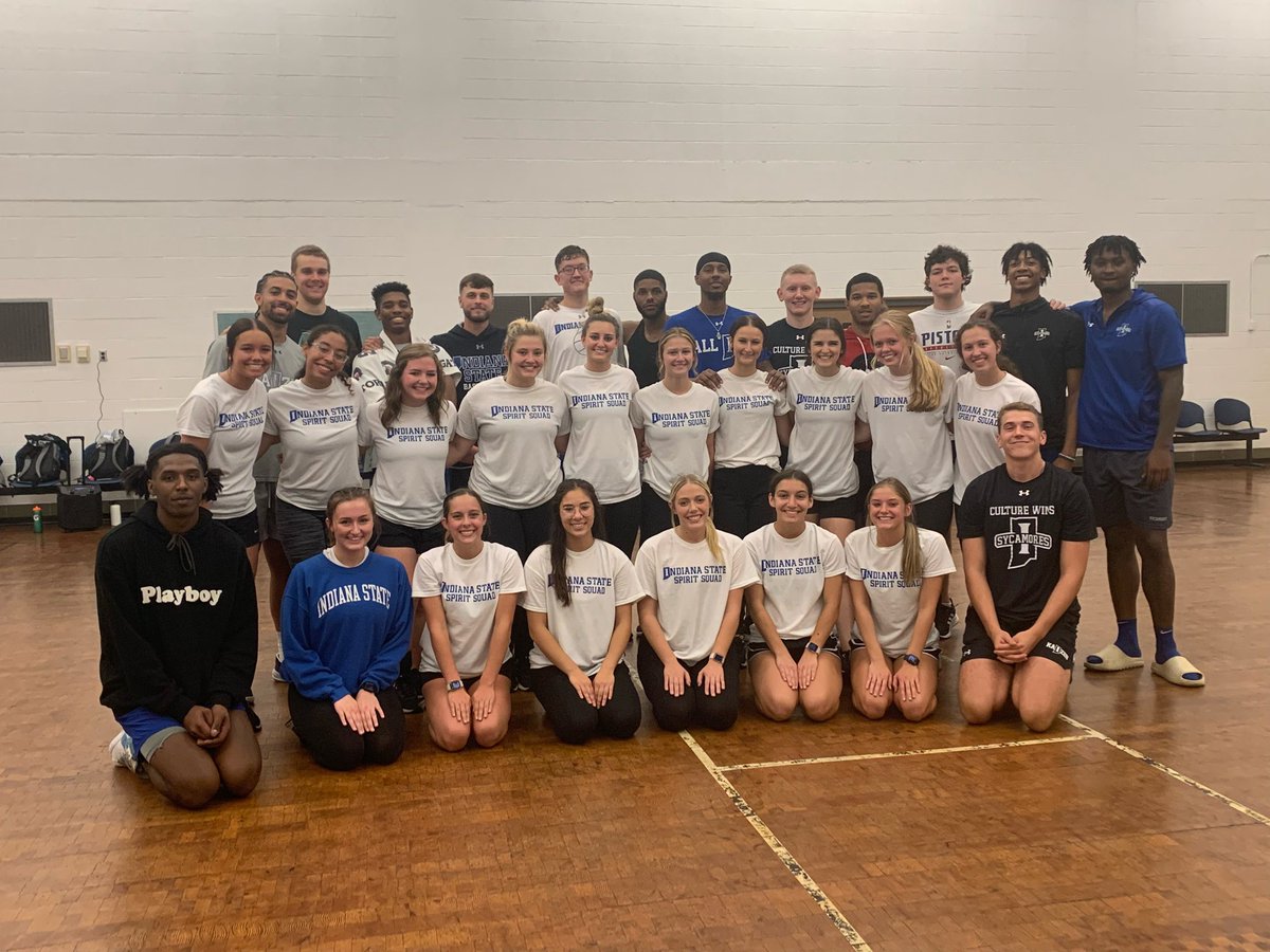 IndStSpirit's tweet photo. We’ve had the best time working with @indstbasketball the last two weeks. Come watch us perform at Sync on Tuesday at 7:00pm💙 #MarchOn https://t.co/UuCKDCxKmW