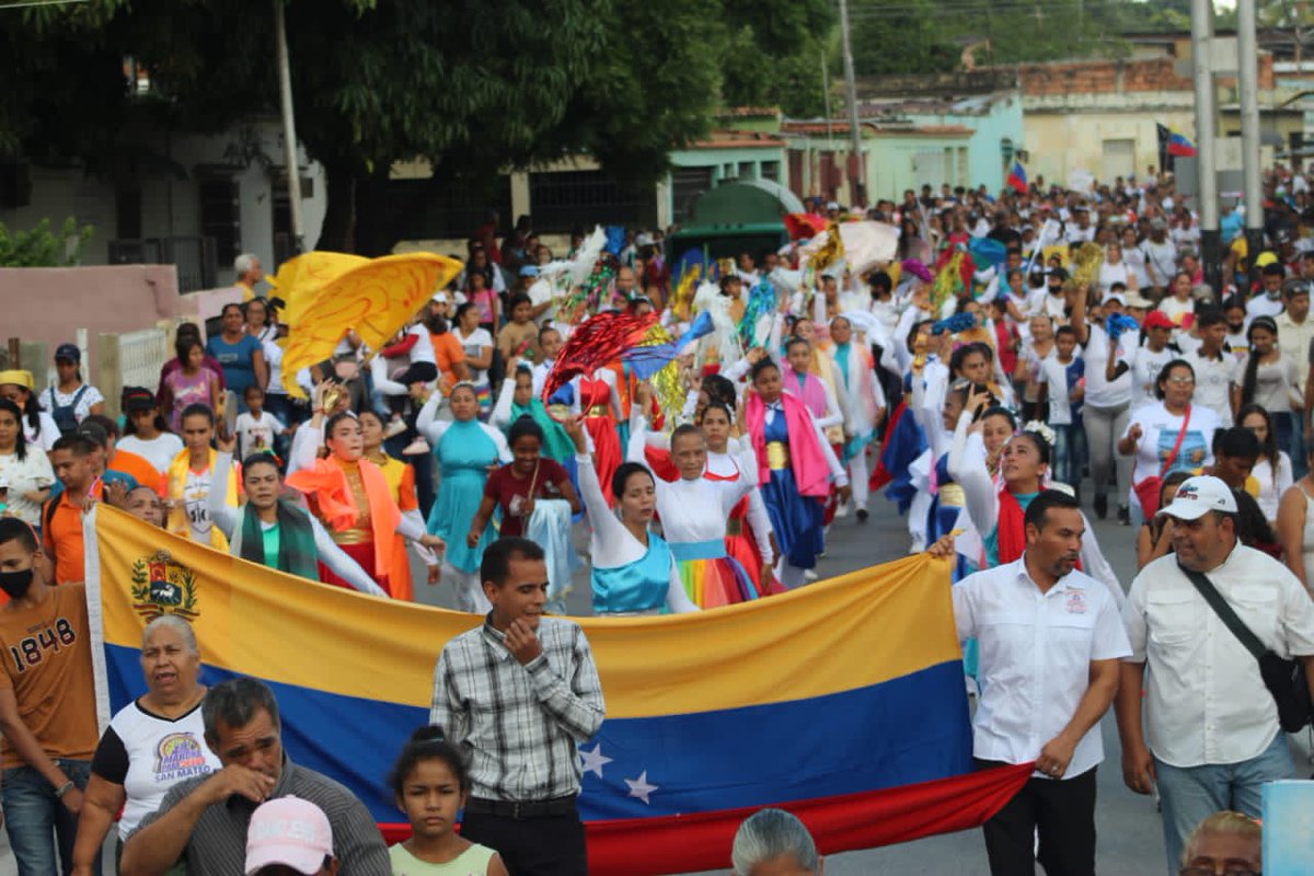 GabrielRPsuv's tweet photo. Acompañamos la Marcha para Jesús desde nuestro amado pueblo de San Mateo, en oración por el bienestar de nuestras comunidades, de toda nuestra nación y los liderazgos políticos de nuestro país dirigido por @NicolasMaduro 
#GritoDeResistenciaIndígena

@chavezcandanga https://t.co/bm4apgWD5q