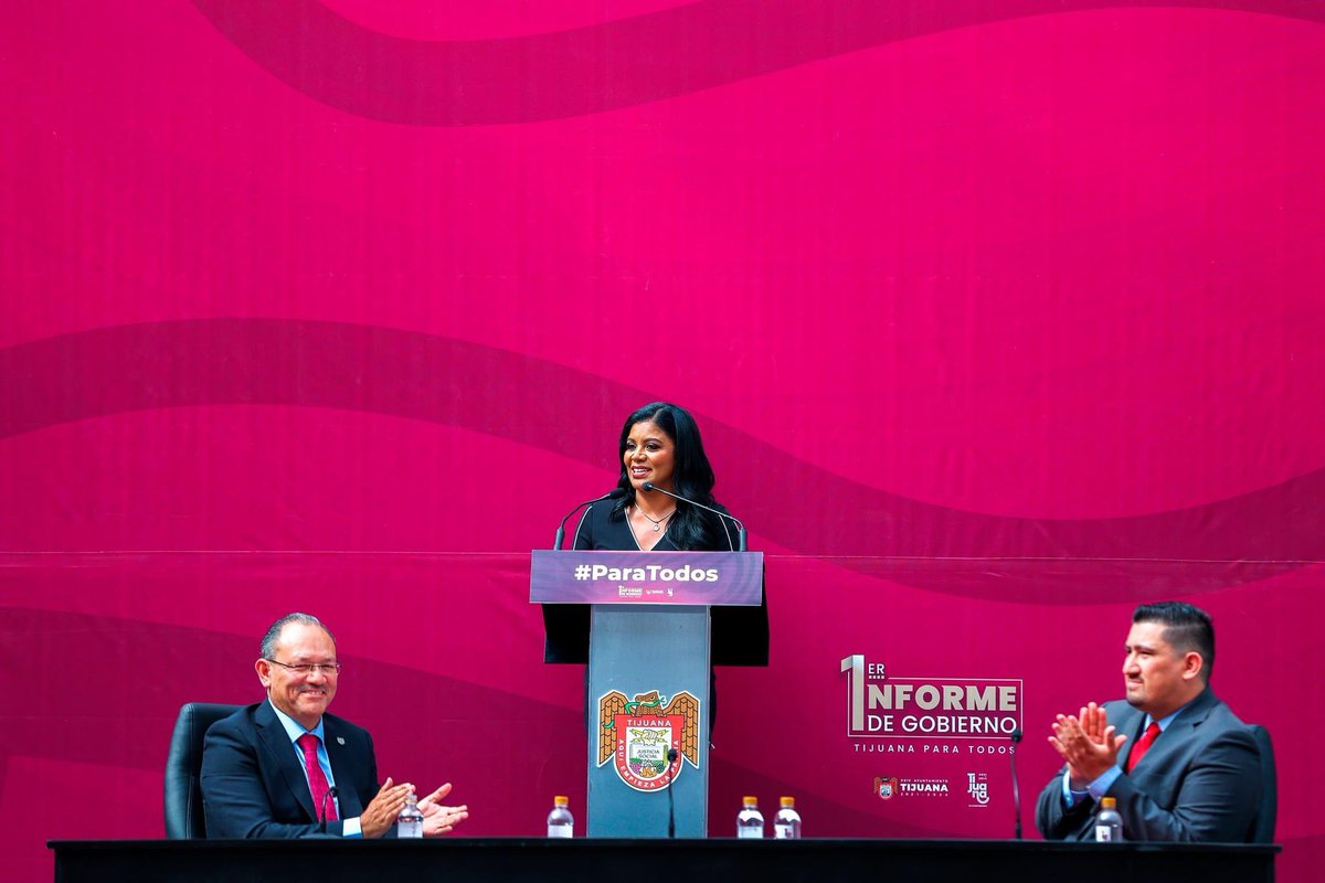 En este XXlV Ayuntamiento no solapamos la corrupción. Quien roba, se va; quien traiciona, no vuelve, y quien se equivoca de camino, se regresa por donde vino.

#HacemosHistoria con el #PrimerInformeDeGobierno, rindiendo cuentas claras a la ciudadanía, por una #TijuanaParaTodos.