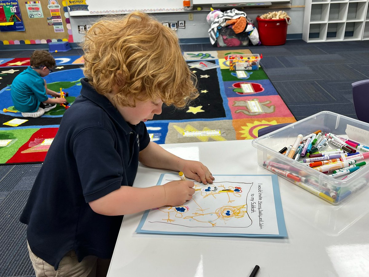 KimGoldstein634's tweet photo. We are talking about and drawing who we would invite to our Sukkah! #DavisME #DavisAcademy https://t.co/hnZ1kpXaXr