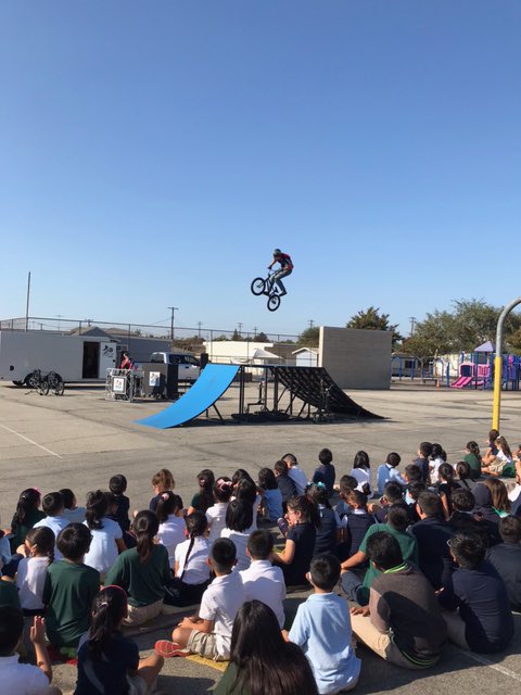 alhambrausd's tweet photo. A BIG shout out to #BaldwinPTA‼️🎉
Principal Takeshita: “Our awesome PTA provided all students with inspiring show from Team @ForwardBMX . They talked about bike safety, the importance of hobbies + finding things you truly love to do. They did some great tricks too! https://t.co/Q82DzHKcy8