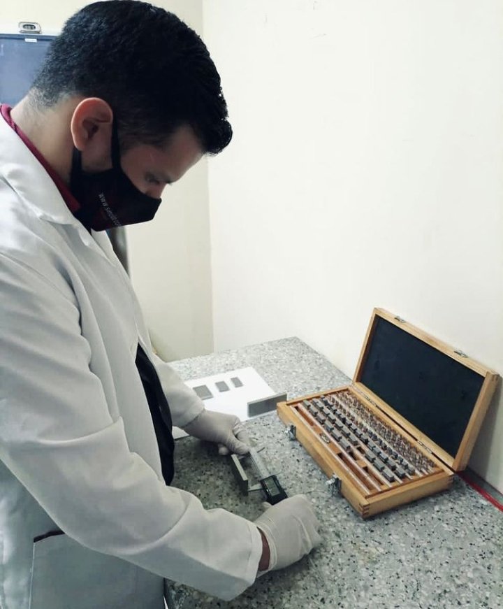 simc_c's tweet photo. Calibración de vernier digital en la magnitud dimensional.

#Calibración #Metrología #Laboratorio #Venezuela #Aragua #Medición https://t.co/mh5pMSMDID