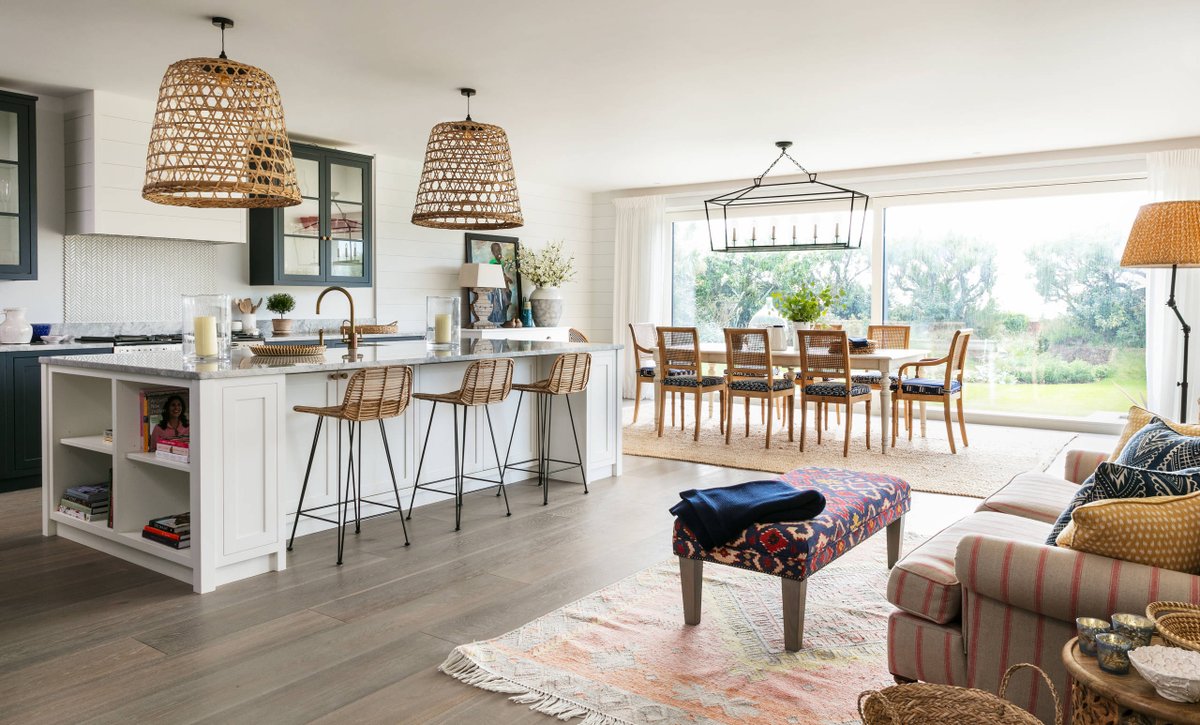 HomeAdore's tweet photo. Modern Beach House by Lisette Voute Designs

https://t.co/DwrIKzVpqj 

#decor #home #interiordesign #architecture https://t.co/x2CZYoat5I