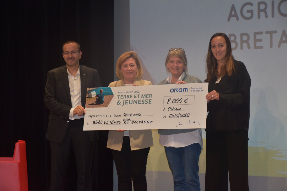 Le 2ème prix de l’appel à projets Terre-Mer &amp; Jeunesse revient à <a href="/agriculteursBzh/">AgriculteursBretagne</a> pour leur projet Agrichef. Ce projet vise à mettre en relation des élèves d’écoles d’agriculture et d’écoles hôtelières afin de renforcer leurs liens ! Félicitations à eux 🎉
