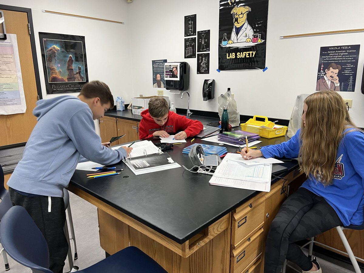 LakeDenoon's tweet photo. Love to see our Timberwolves so focused after weather disrupted our schedule. #TimberwolfWay #BacktoWork https://t.co/2B6YG7LndS