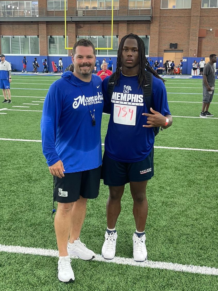 Chris Smith (@csmithscout) on Twitter photo #TN2024 Watch List: LB's (Edge)
<a href="/Korey2024/">Korey Smith</a> - Oakland
@AndersonS1826 - Knox. West
<a href="/ESpillman13/">Edwin Spillman 🇸🇱</a> - Lipscomb Acad.
<a href="/LanceTaylo7/">Lance Taylor Jr.</a> - MAHS
<a href="/DesmondThomas25/">Desmond_Thomas</a> - Riverside
<a href="/JVintrov/">Jadon Vintrov</a> - Notre Dame
<a href="/Cwalz_14/">Cayson Walz</a> - Mt. Juliet
prepredzone.com/tennessee/pros…
#CSS #PRZTN #TN2024 Watch List: LB's (Edge)
<a href="/Korey2024/">Korey Smith</a> - Oakland
@AndersonS1826 - Knox. West
<a href="/ESpillman13/">Edwin Spillman 🇸🇱</a> - Lipscomb Acad.
<a href="/LanceTaylo7/">Lance Taylor Jr.</a> - MAHS
<a href="/DesmondThomas25/">Desmond_Thomas</a> - Riverside
<a href="/JVintrov/">Jadon Vintrov</a> - Notre Dame
<a href="/Cwalz_14/">Cayson Walz</a> - Mt. Juliet
prepredzone.com/tennessee/pros…
#CSS #PRZTN