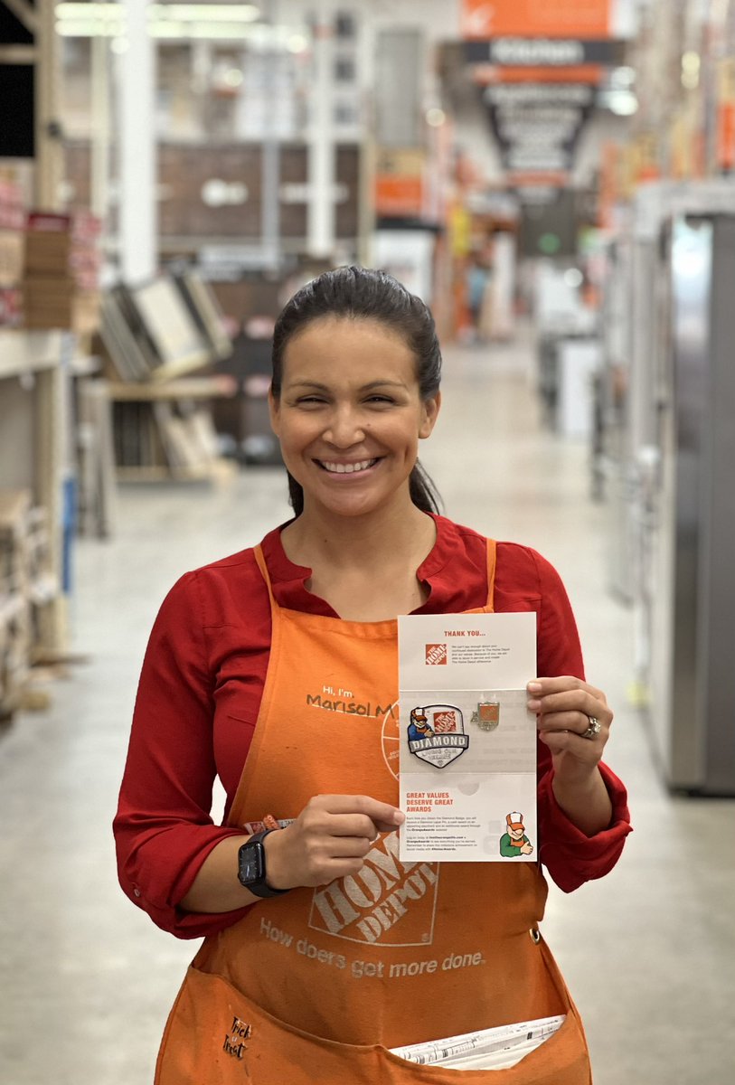 #TeamTurlock1001 Celebrating our first DIAMOND Homer Award Winner! Can’t give this associate enough praise how amazing of a leader this supervisor is! Thank you for everything you do!