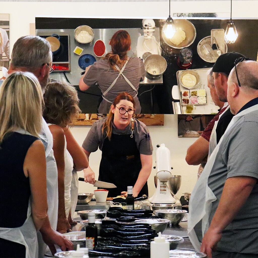 Our October Pizza🍕 Date Night sold out instantly and we are excited to host🥂 this event tonight! If you haven't been able to join us for Pizza Date Night yet there is still time to get tickets for November! Link in Bio!

#gilbertaz #queencreekolivemi… instagr.am/p/Cjn-bIkvccB/