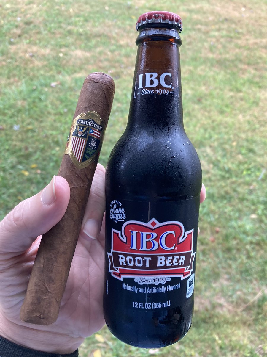 It’s the real #ColumbusDay. Celebrating with The American from @JCNewmanCigars @ibcrootbeer1919
@darooster7 @littlebillie @deplorable1nc @69UILTAZ @ChefJayTheBear1 @csb329 @MFC_182 @Largent001 @_Xuk_ @TNherfin @Midwest_Cigars @TheSilverLeo @Shagrax5 @RChichuk @funkysmack #RBCC