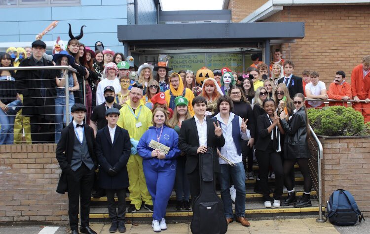 HC6F_College's tweet photo. Sixth Form Students had a great time dressing up for charity today. The participation was excellent. They raised over £200 for their chosen charity, The Dogs Trust! https://t.co/qF0EMzjyEk