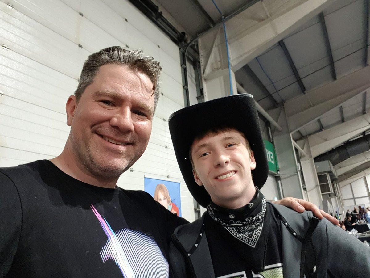 KieranD209's tweet photo. These guys were insane over the weekend. Great to meet you lot! @rclark98 @Tooda #robweithoff @MsAlexMcKenna @comconscotland
#Outlawsforlife https://t.co/Send03i9Tu