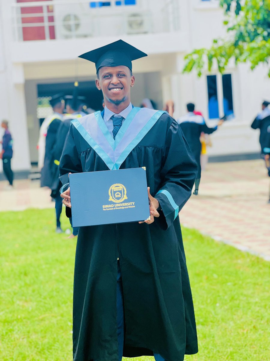 Alhamdullilah, waxaa Maanta iisoo idlaaday Safar yar oo aqoon Ah, waxaan u mahadcelinayaa si weyn Qoyskeyga iyo Asxaabtii aan safarka isla soo wada galney iyo dhamaan maamulka iyo macalimiinta jaamacada.

I’m celebrating for the completion of my bachelor’s degree today.