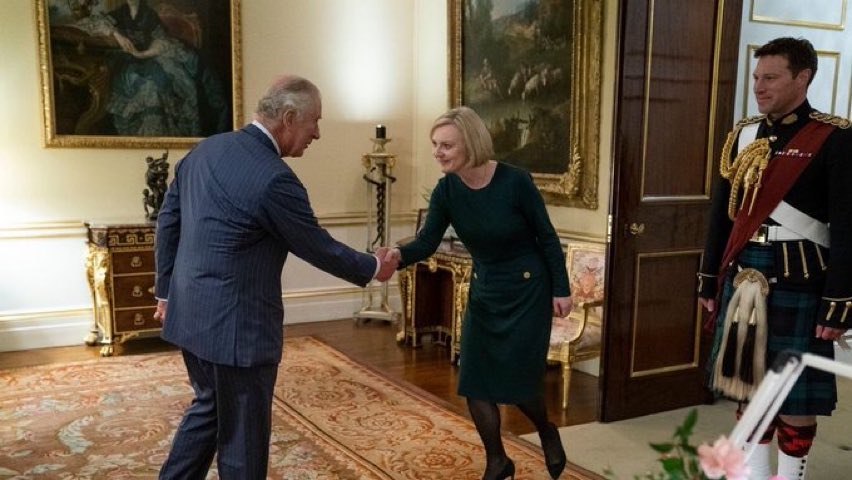 TobyonTV's tweet image. ‘I accept your resignation’

‘But, your Majesty, that’s not…’

‘Cheerio’