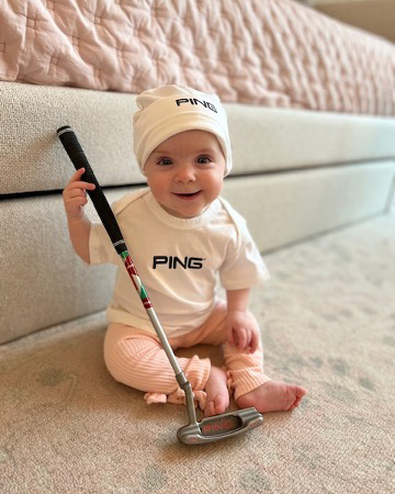 A birth announcement for the future PING pro. ✨ The 'My First PING Putter' is now available: bit.ly/3EJ2JZw

Customize and personalize the putter with the child's birth information: name, date, weight, and length. And send us your photos using #MyFirstPINGPutter.