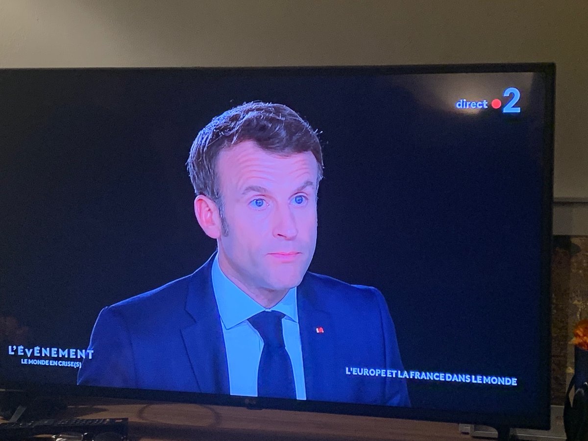 MarleneSchiappa's tweet photo. « La France est un grand pays. Envers et contre les crises nous devons être plus forts. Nous allons tenir. Ne lâchons rien, nous allons y arriver tous ensemble ! »
- @EmmanuelMacron #Levenement https://t.co/BcpmQEBQB5