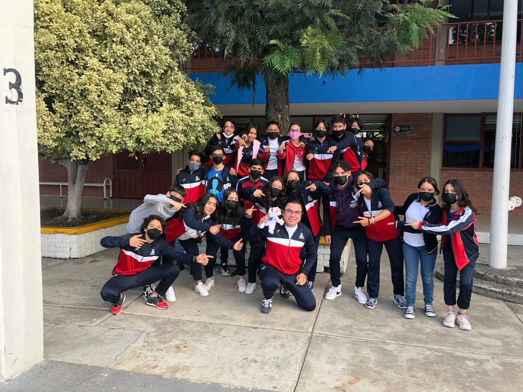 milaponce8's tweet photo. #MegustadeCelaya mi generación 🫶🏻 #MaristaCelaya 
@ULISESCENTENO 〽️ https://t.co/owb9Alm6mi