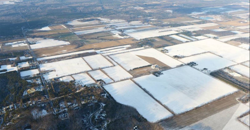 CoStarCanada's tweet photo. @RoseCorpCanada is teaming up with #Montreal private investment firm Claridge Inc. to buy 241 acres about 110 kilometres north of #Toronto for $116 million.

Learn why the President of The Rose Corporation considers this parcel of property a rare find.
