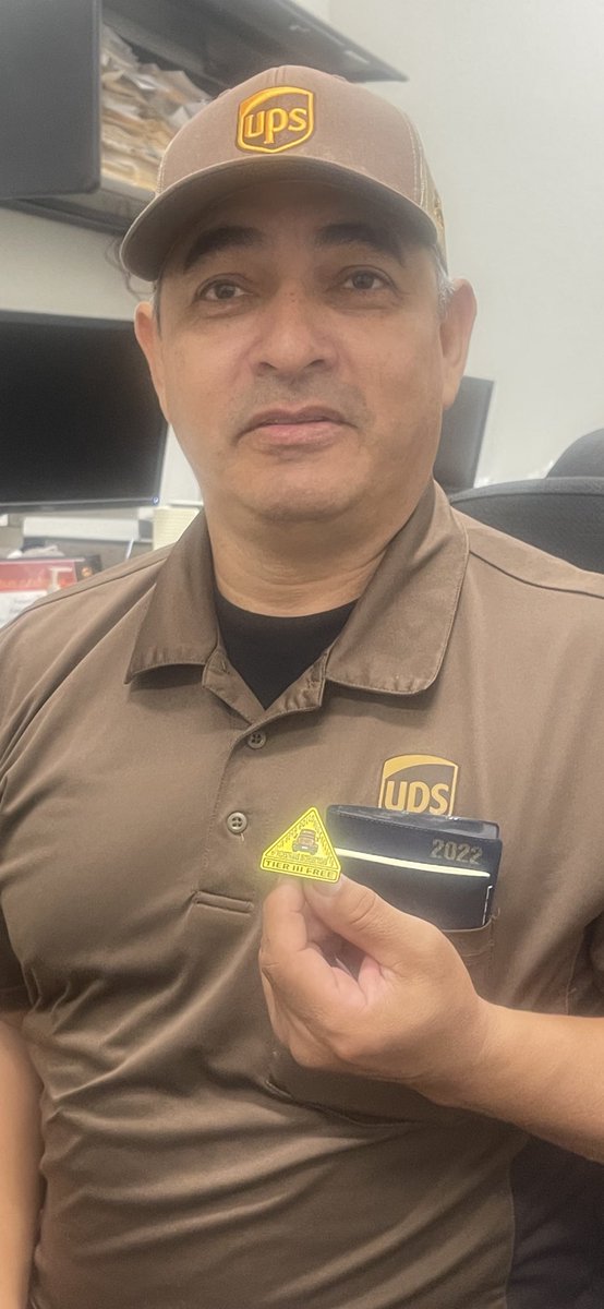 Jose Tamayo is Comptons recipient of our Tier III pin. He’s been tier 3 free his whole driving career. @davidpnaranjo @katriverasc @TonyTietze @UPSJPipkin @ArturoM82410239 @RaiderN4L_24_ @jcingenuik @VLazcon @divine2wincom