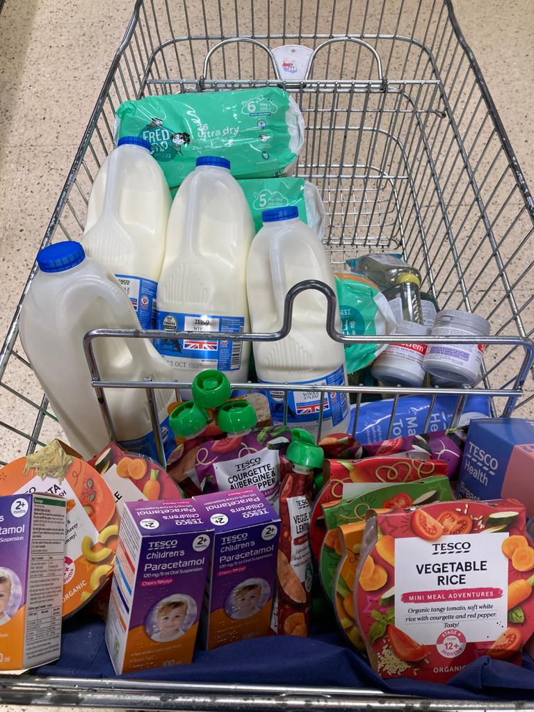 Big shout out to our volunteer Jane who shopped for and delivered 6 parcels of baby essentials in Manchester on her volunteering day last week. We're still here delivering 20 parcels a week thru our #storksupport project!! Any donations welcome 🙏