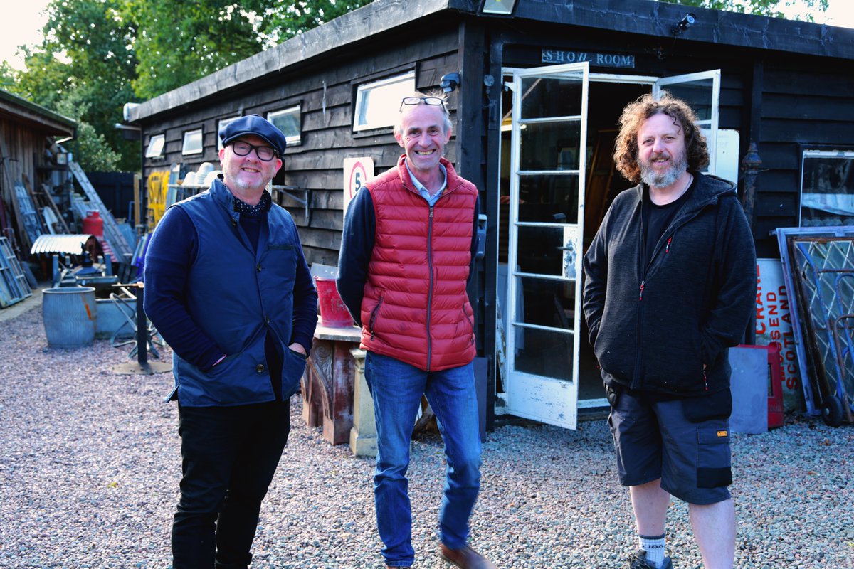SalvageHunters_'s tweet photo. Tune in Tonight on Quest at 9pm, and don't forget to enter our competition through our story at the end of the show - Good Luck! #SalvageHunters #QuestTV #discovery_uk #curvemediatv #Antiques #Salvage #shropshire #sussex #lancashire https://t.co/7QrC79hes0